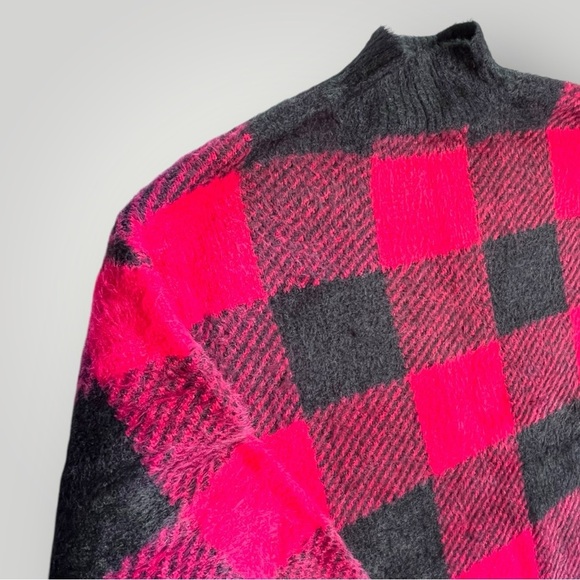 SO Red/Black Checkered Fluffy Soft Long Sweater - Picture 13 of 13